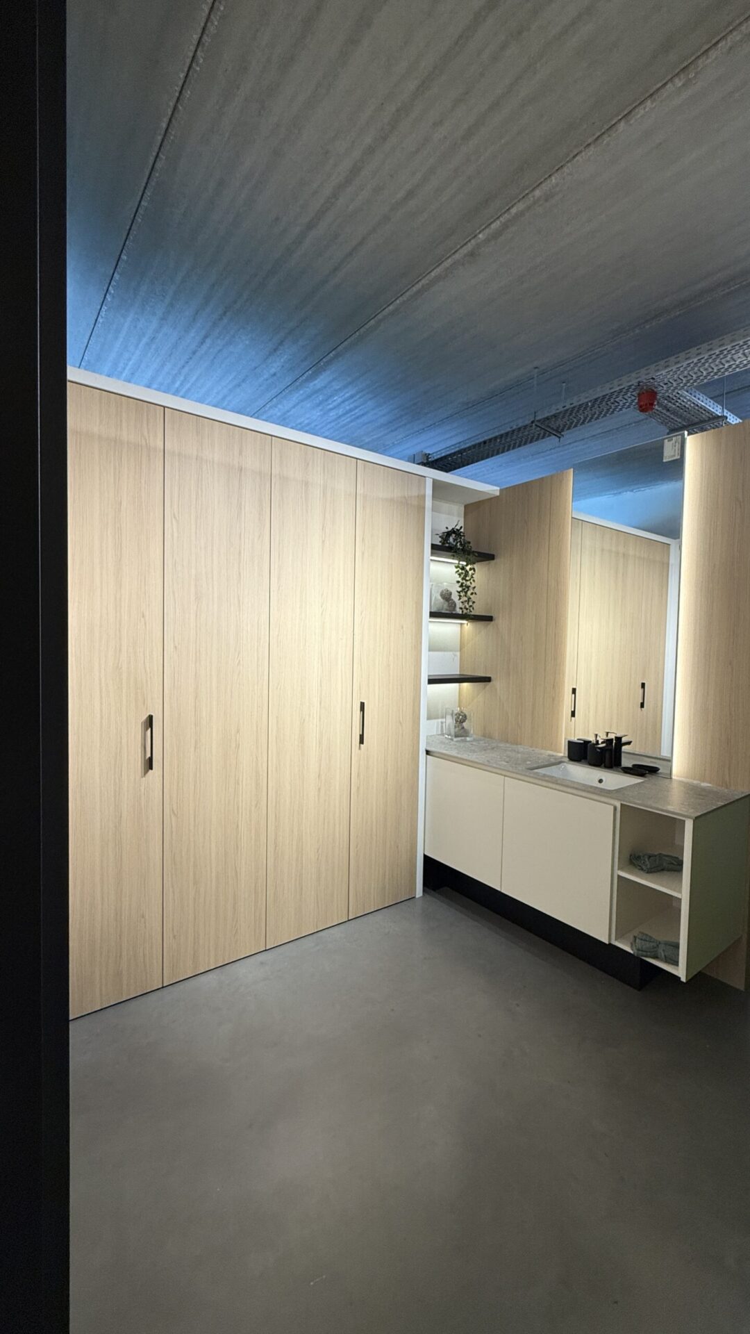 Badkamermeubel + maatkast Showroom